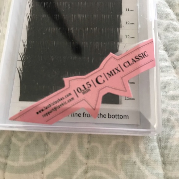 Lankiz Lash Extensions - Picture 3 of 3